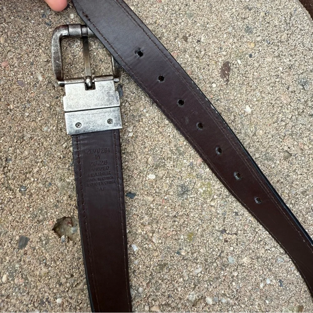 LEVIS Boys Reversible Black Brown Bonded Leather Belt Size 26-28